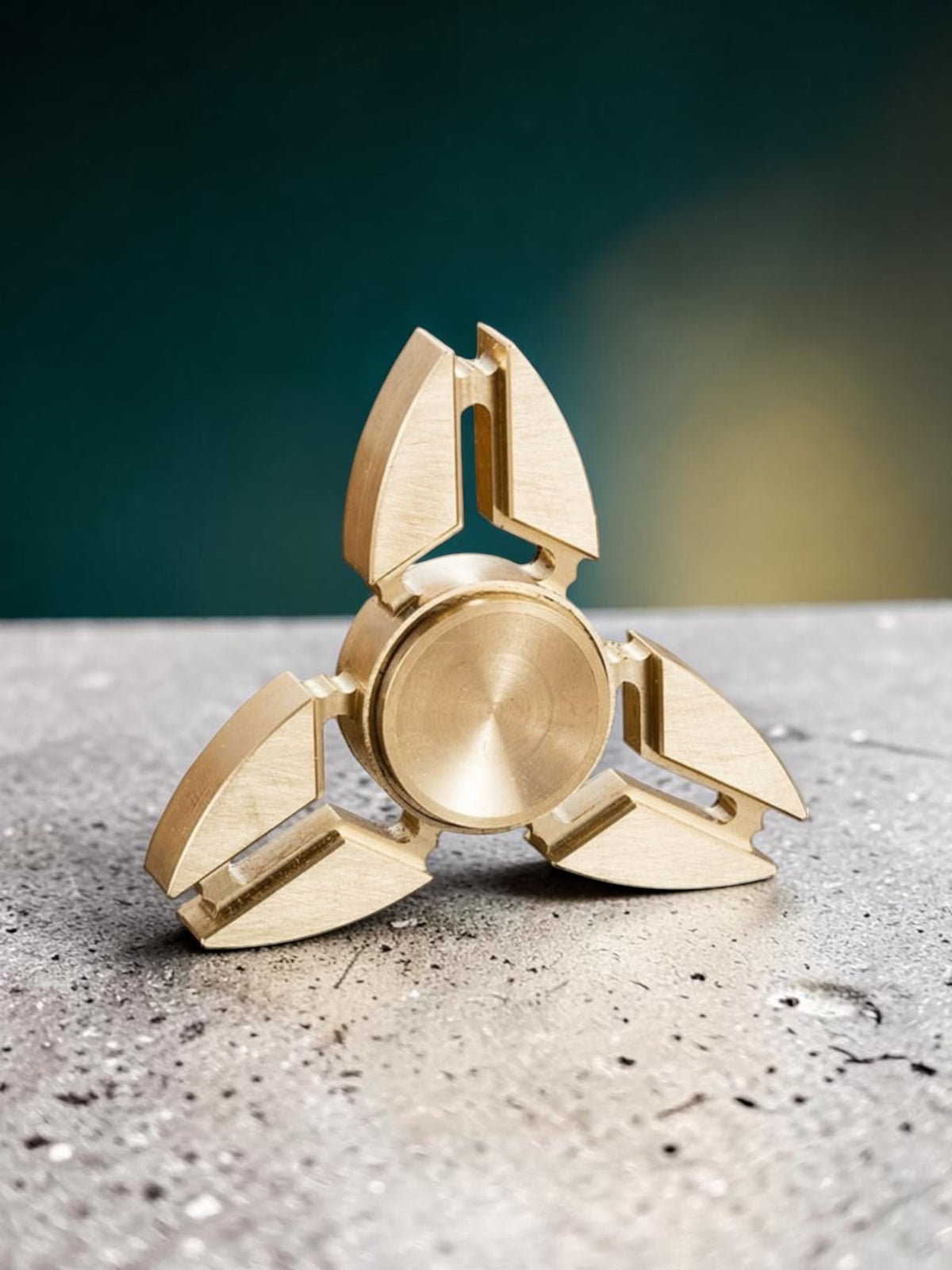 Brass Blade – Mosiężny Fidget Spinner Premium